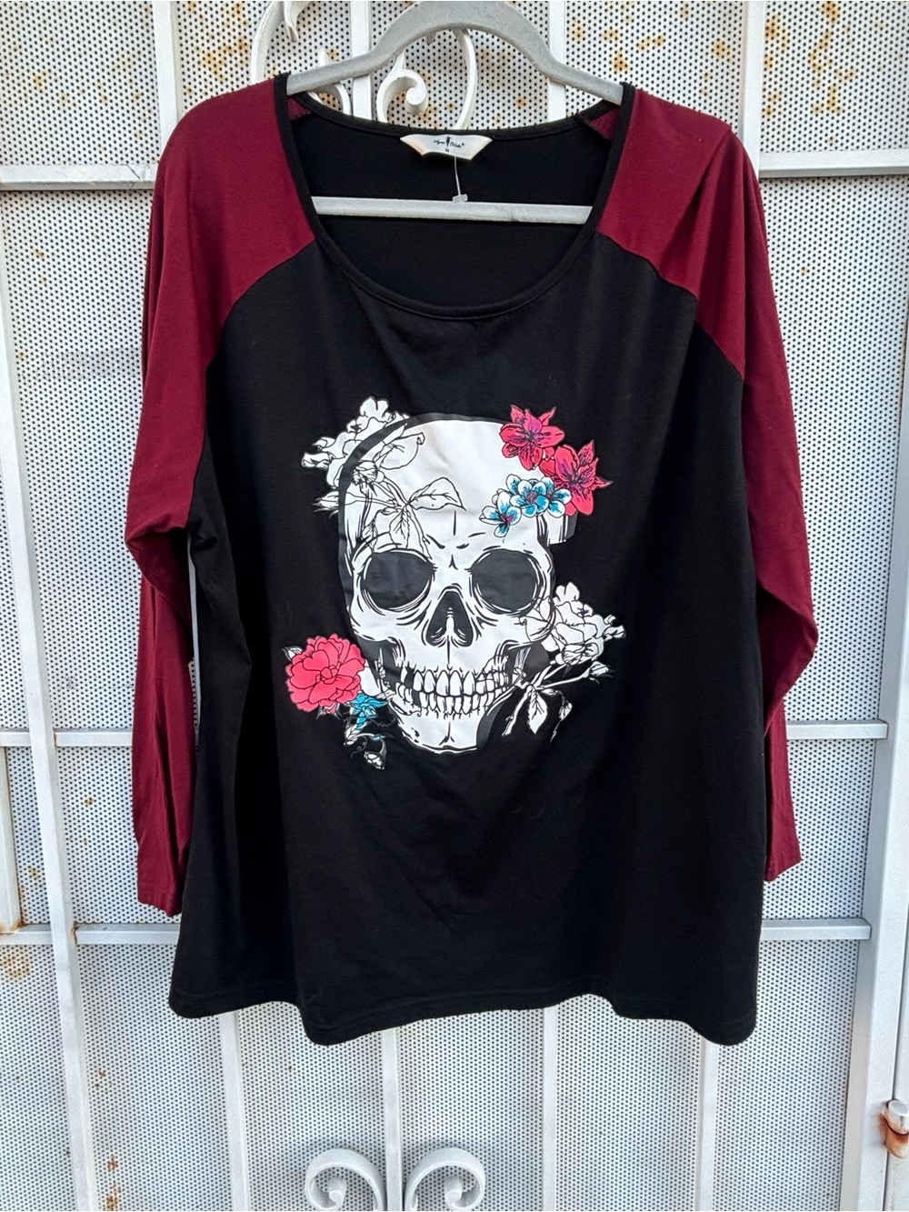 Agnes Orinda Plus Size 3X Floral Skull Raglan Long Sleeve Shirt Black Burgundy